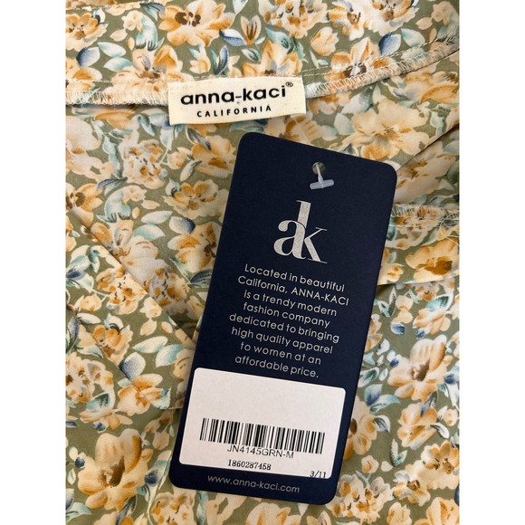 NWT Anna-Kaci Floral Collarless V-Neck Short Puff Sleeve Blouse Tunic Size M - Picture 3 of 5